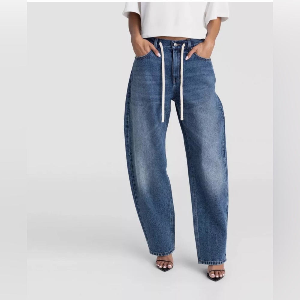 KBB by KAHLANA Women's Mid-Rise Barrel Leg 'The Lynnox Jean' - Dark